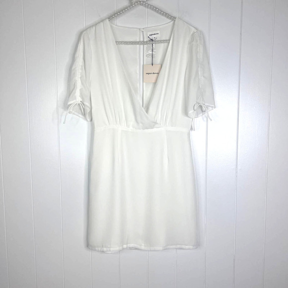 Revolve Superdown White V Neck Mini Dress SZ M NWT - Picture 1 of 8